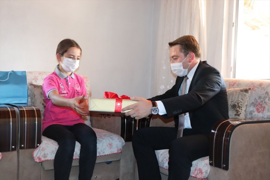 Emine Erdoğan'ın Hediyesi 