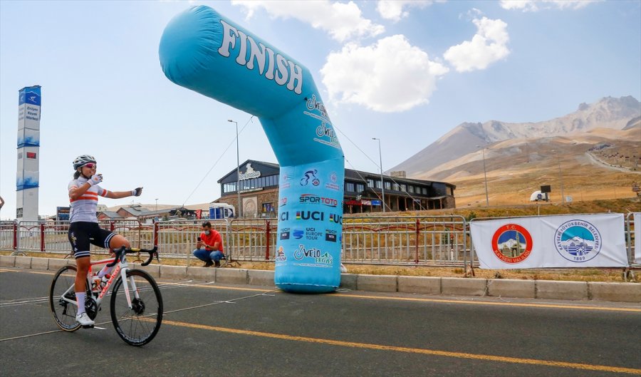 Erciyes Uluslararası Yol Ve Dağ Bisikleti Yarışları Başladı