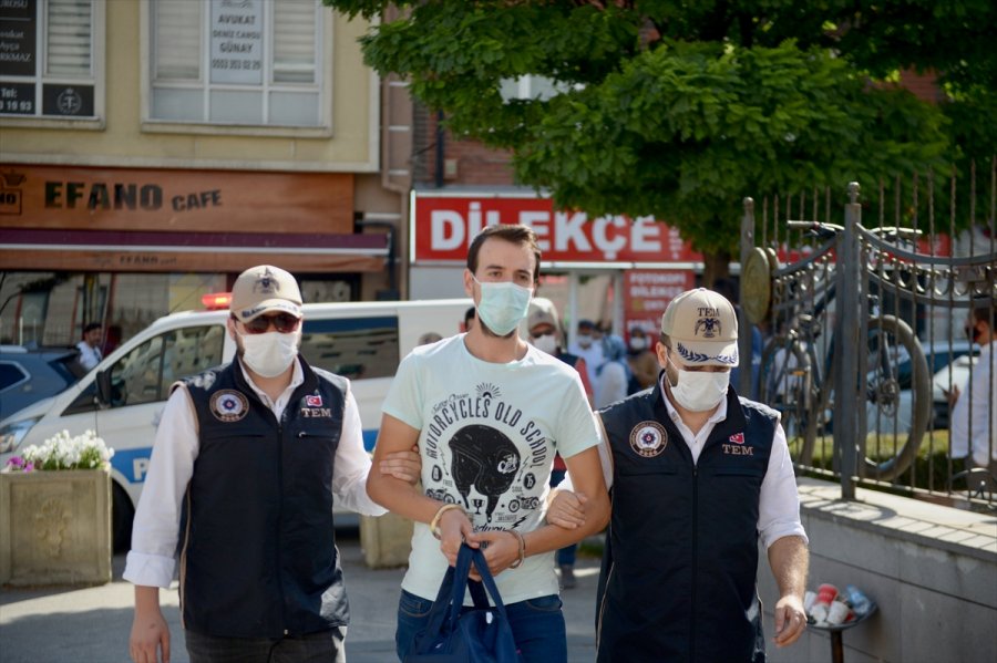 Eskişehir'de Fetö'nün Askeri Yapılanmasına Operasyon: 6 Gözaltı
