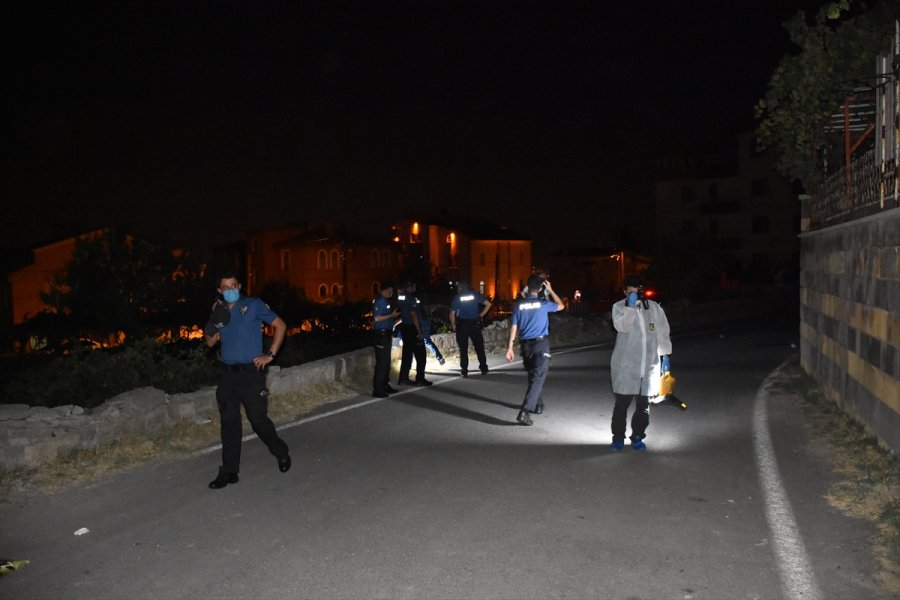 Kayseri'de Komşular Arasında Çıkan Kavgada İki Kişi Yaralandı
