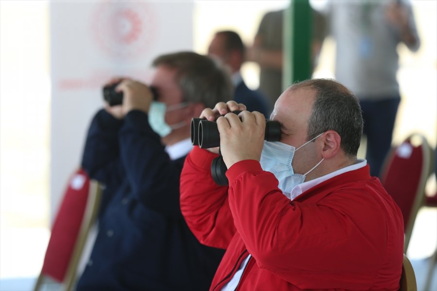Sanayi Ve Teknoloji Bakanı Varank, Teknofest Roket Yarışlarını İzledi