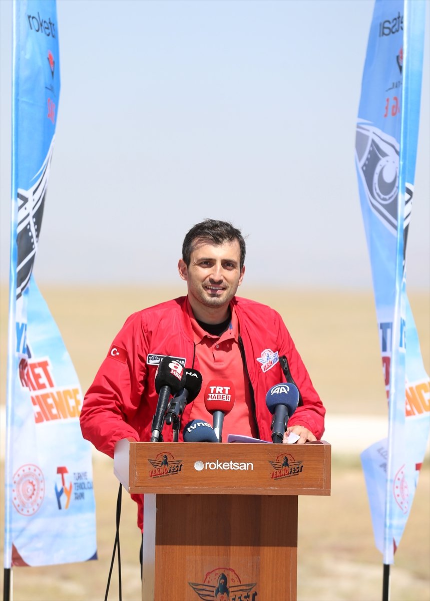 Sanayi Ve Teknoloji Bakanı Varank, Teknofest Roket Yarışlarını İzledi