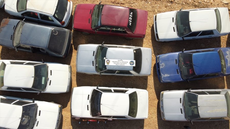 Antalya'da Çaldıkları Otomobillerin Şasi Numaralarını Değiştiren 2 Zanlı Tutuklandı