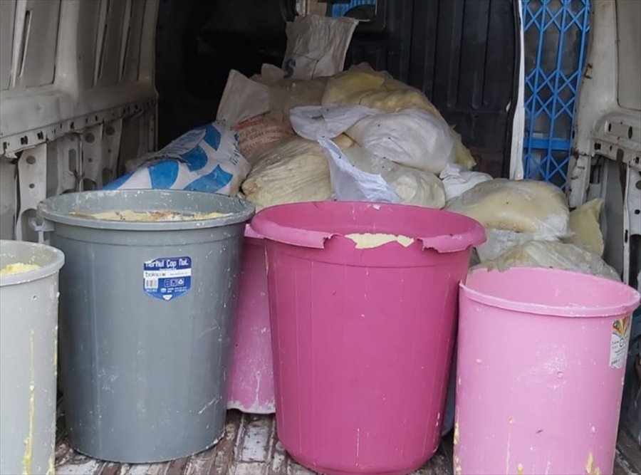 Kayseri'de Sağlıksız 1,5 Ton Süt Ürünü İmha Edildi