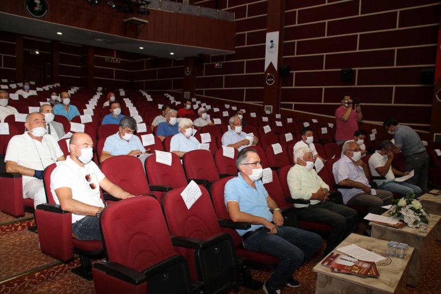 Akşehir Belediyesinden Başarılı Öğrencilere Bilgisayar Hediyesi