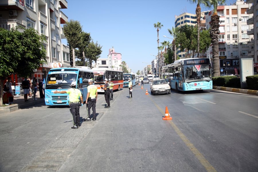 Mersin'de Trafik Cezası Alan Kadından 