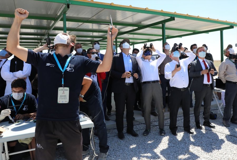Savunma Sanayii Başkanı Demir, Roket Yarışlarında Yüksek İrtifa Atışlarını İzledi