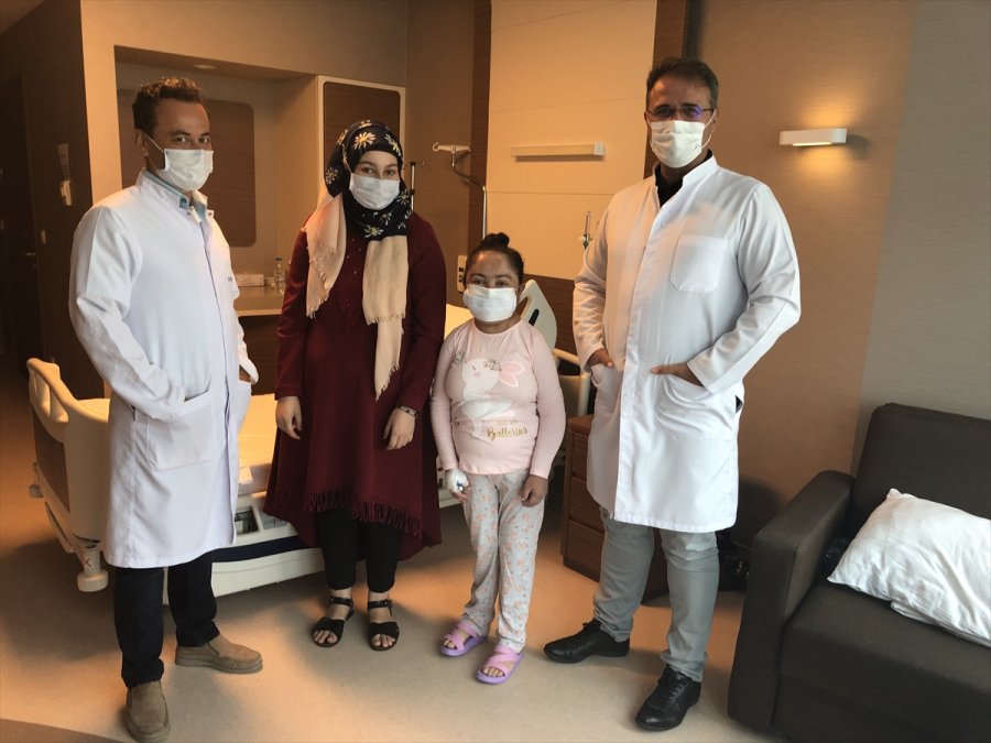 Çocukluğundan Beri Diyalize Giren Kadın Kardeşinin Böbreğiyle Şifa Buldu