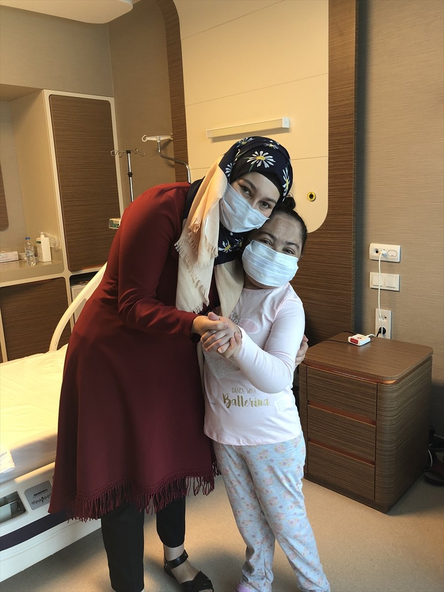 Çocukluğundan Beri Diyalize Giren Kadın Kardeşinin Böbreğiyle Şifa Buldu