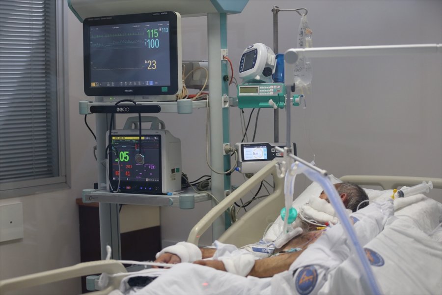 Fedakar Sağlık Çalışanları 