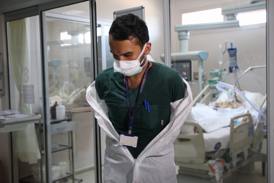 Fedakar Sağlık Çalışanları 