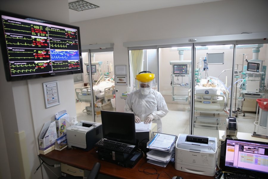 Fedakar Sağlık Çalışanları 