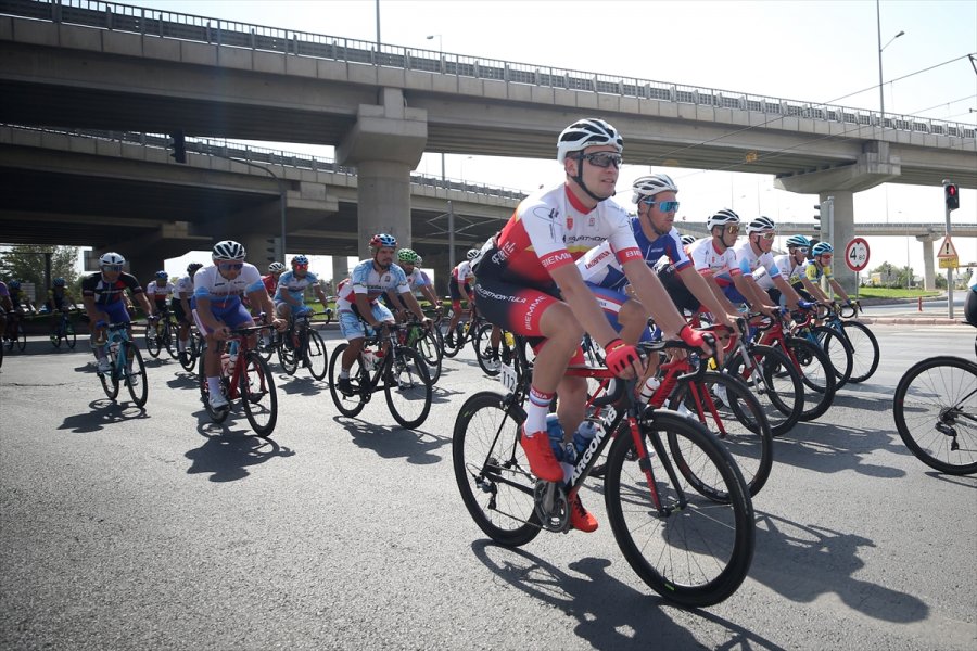 Yabancı Bisikletçiler Erciyes Dağı'na Hayran Kaldı