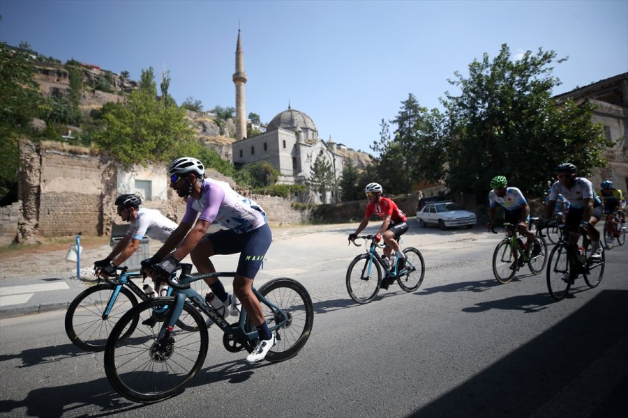 Yabancı Bisikletçiler Erciyes Dağı'na Hayran Kaldı