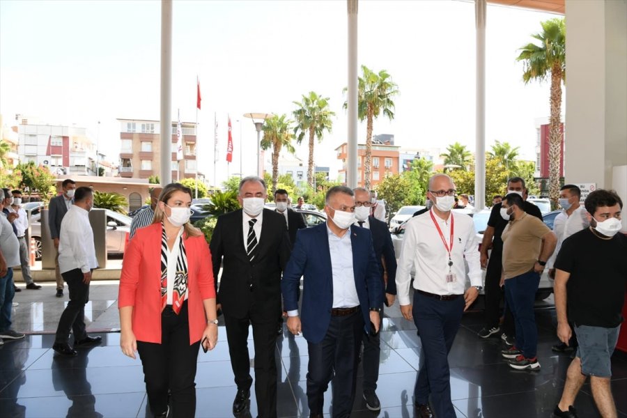 Antalya Valisi Yazıcı, Başkan Böcek'in Sağlık Durumunu Sordu