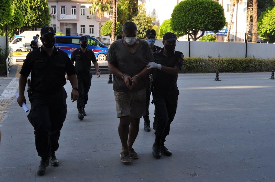 Antalya'da Çeşitli Suçlardan Aranan Cezaevi Firarisi Yakalandı