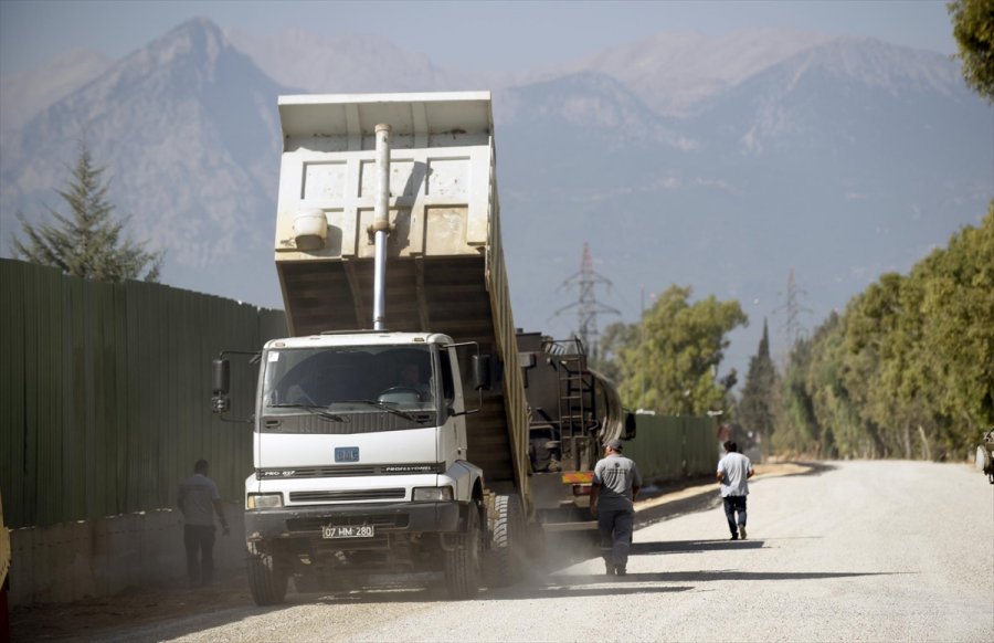 Antalya'da Yol Genişletme Çalışmaları