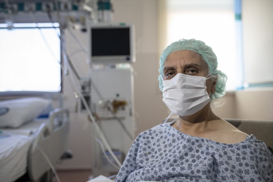 Kovid-19'u Yenen Hasta, Down Sendromlu Torununa Kavuşacağı Günü Bekliyor