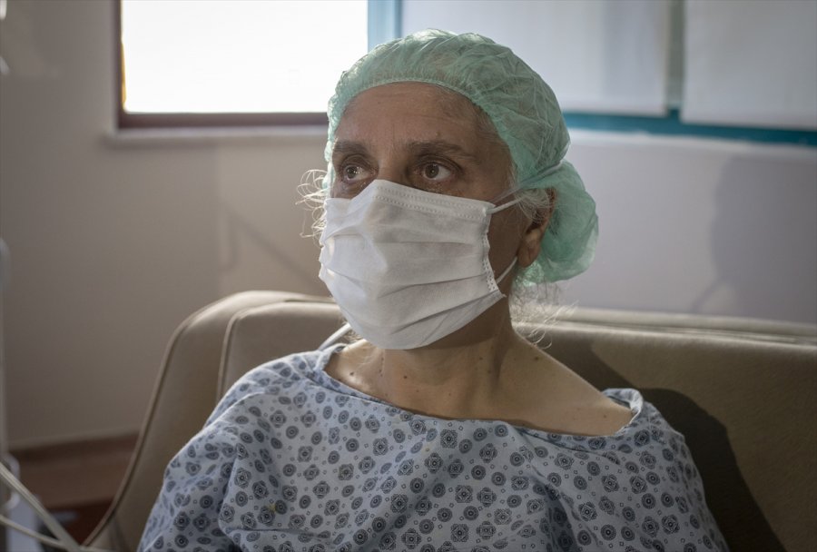 Kovid-19'u Yenen Hasta, Down Sendromlu Torununa Kavuşacağı Günü Bekliyor