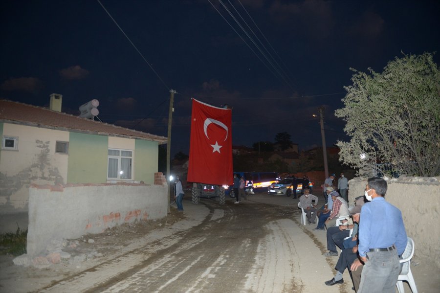 Şehit Uzman Çavuş Yusuf Uyar'ın Eskişehir'deki Ailesine Şehadet Haberi Verildi