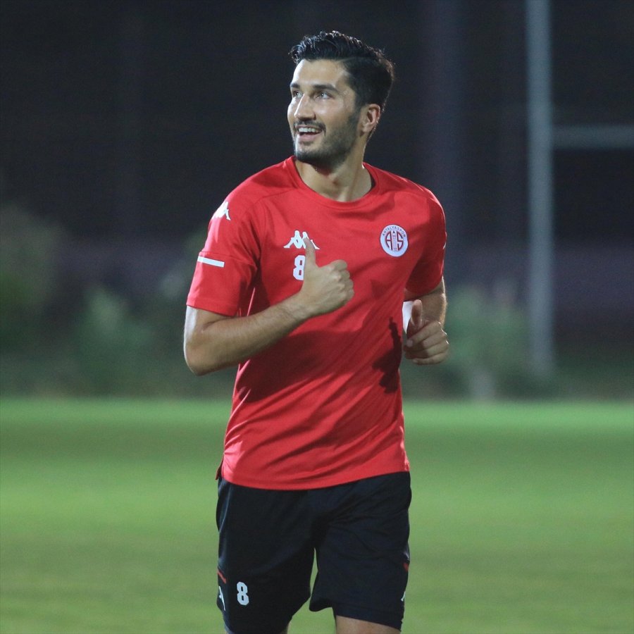 Antalyaspor, Açılış Maçlarında Ev Sahibi Olma Avantajını İyi Kullanıyor