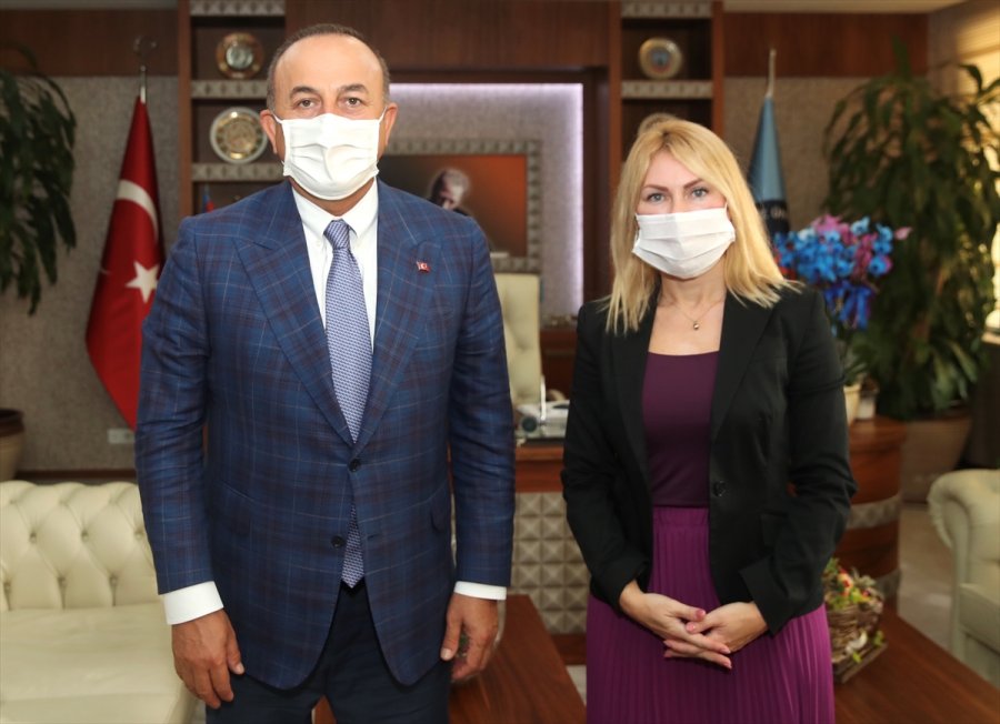 Bakan Çavuşoğlu, Akdeniz Üniversitesi Rektörü Prof. Dr. Özkan'ı Ziyaret Etti