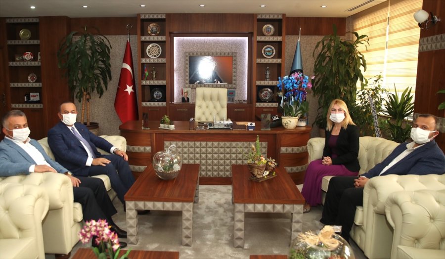 Bakan Çavuşoğlu, Akdeniz Üniversitesi Rektörü Prof. Dr. Özkan'ı Ziyaret Etti