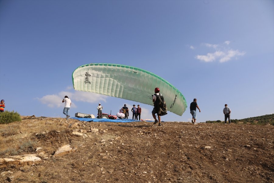 İvriz Havacılık Ve Doğa Sporları Kulübü Derneği İlk Pilotlarını Mezun Etti