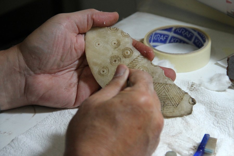 Kültepe'de Yeni Tanrı Ve Tanrıça Heykelcikleri Bulundu