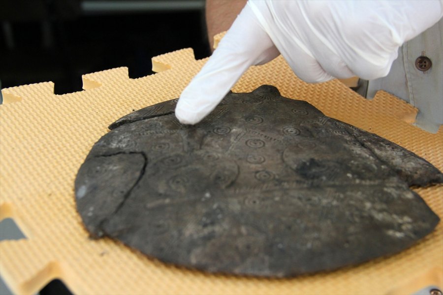 Kültepe'de Yeni Tanrı Ve Tanrıça Heykelcikleri Bulundu