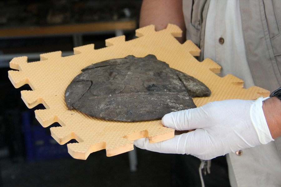 Kültepe'de Yeni Tanrı Ve Tanrıça Heykelcikleri Bulundu