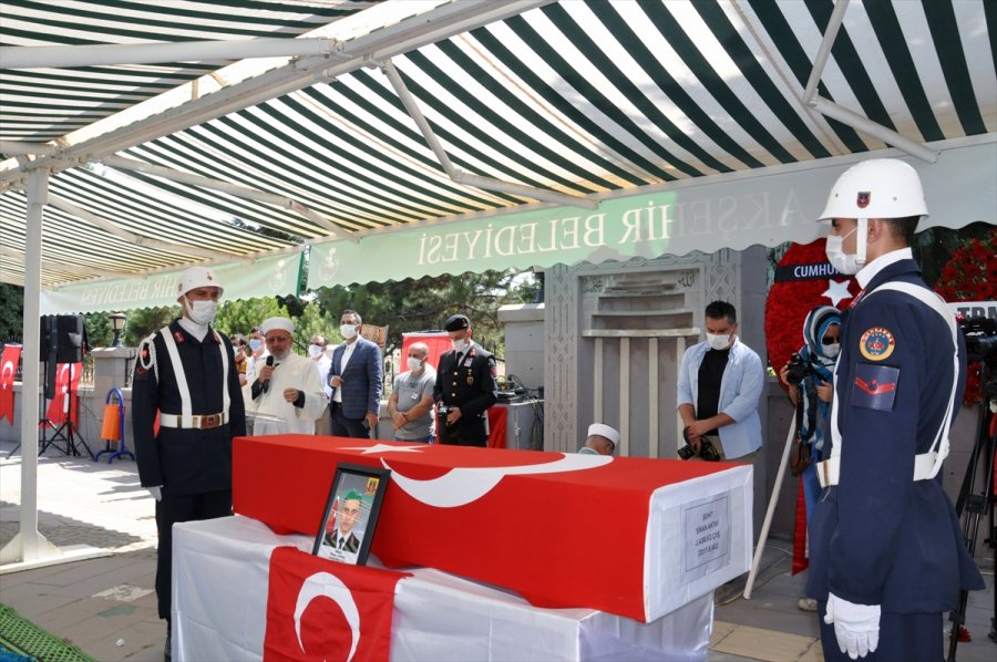 Şehit Jandarma Astsubay Kıdemli Çavuş Sinan Aktay Konya'da Son Yolculuğuna Uğurlandı