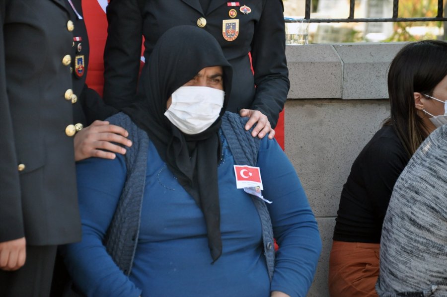 Şehit Jandarma Astsubay Kıdemli Çavuş Sinan Aktay Konya'da Son Yolculuğuna Uğurlandı