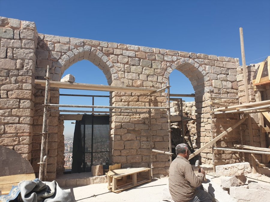 Aksaray'da Bulunan Iı. Kılıç Arslan Türbesi Restore Ediliyor