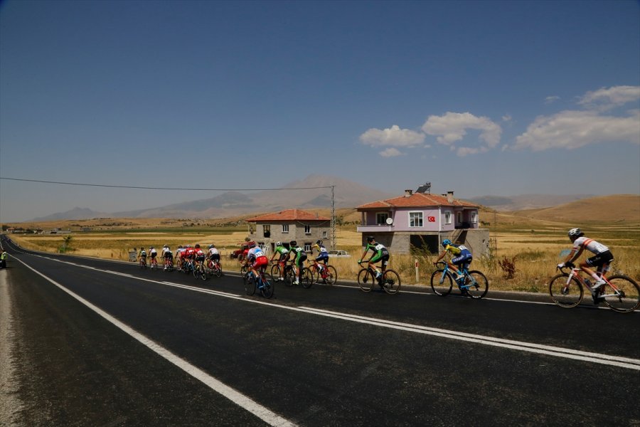 Erciyes Uluslararası Yol Ve Dağ Bisikleti Yarışları Devam Ediyor