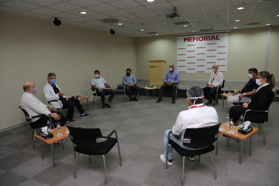 Kültür Ve Turizm Bakanı Ersoy, Antalya Belediye Başkanı Böcek'in Sağlık Durumuyla İlgili Bilgi Aldı