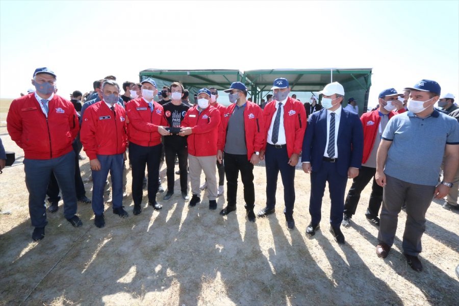 Bakanlar Varank Ve Karaismailoğlu Türksat Model Uydu Yarışması'na Katıldı