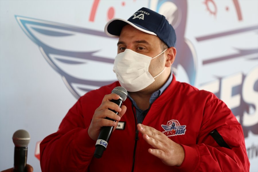 Bakanlar Varank Ve Karaismailoğlu Türksat Model Uydu Yarışması'na Katıldı