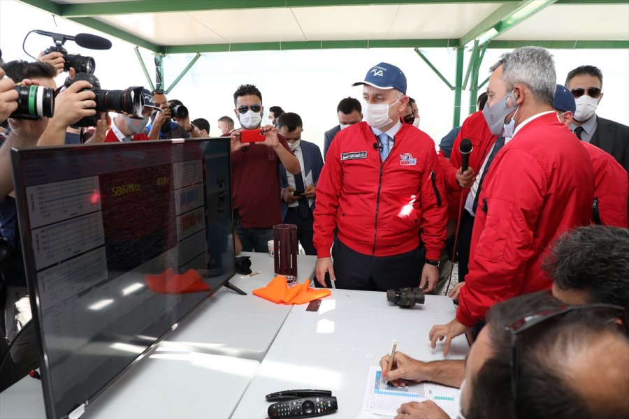 Bakanlar Varank Ve Karaismailoğlu Türksat Model Uydu Yarışması'na Katıldı