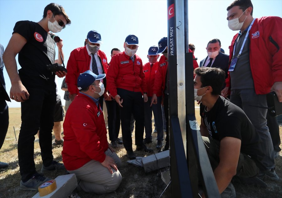 Bakanlar Karaismailoğlu Ve Varank Türksat Model Uydu Yarışması'na Katıldı