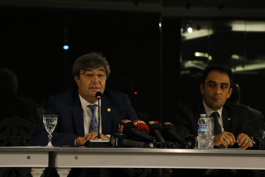 İyi Parti Kayseri Milletvekili Dursun Ataş, Gazetecilerle Bir Araya Geldi