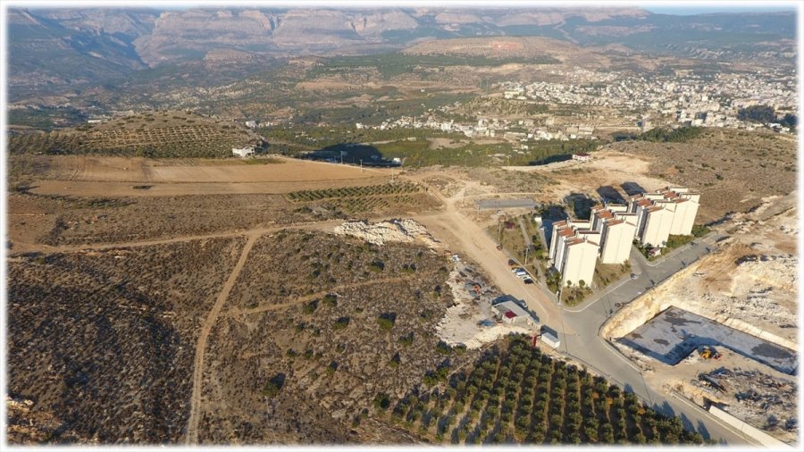 Mut Kaymakamı Köken Toki Konutlarını İnceledi