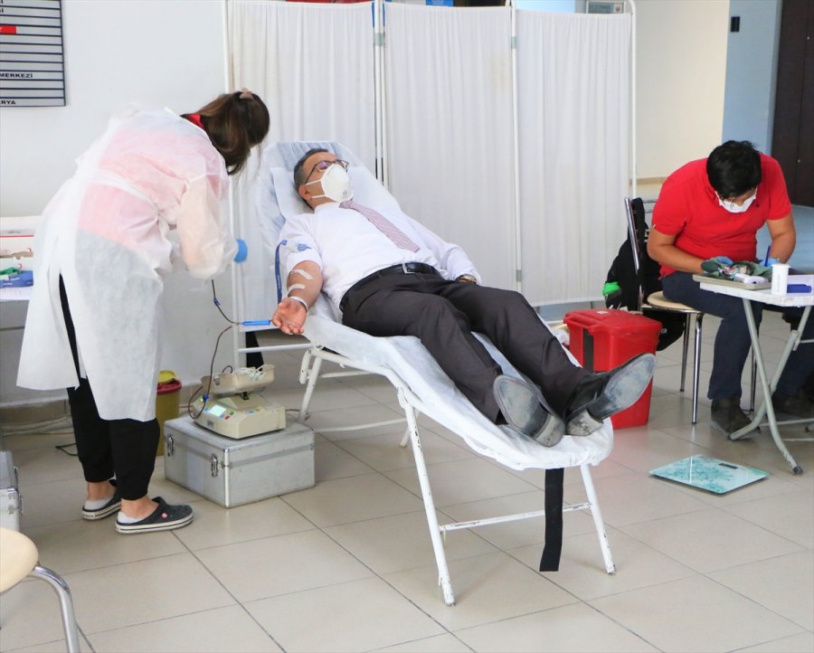 Aksaray Adliyesi'nde Kan Bağışı Kampanyası