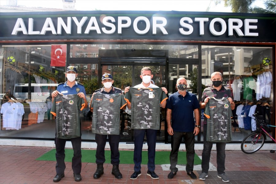 Alanyaspor'un Bağış Kampanyasına Destek Sürüyor