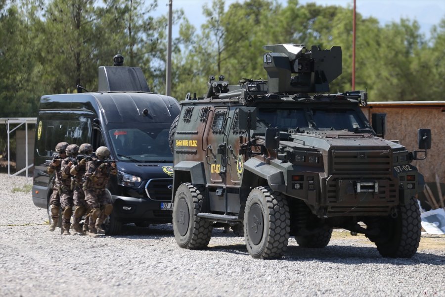 Antalya'da Pöh Timine İki Zırhlı Takviye