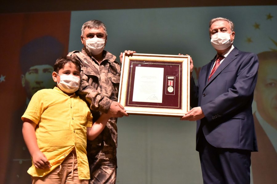 Devlet Övünç Madalyası Tevcih Töreni