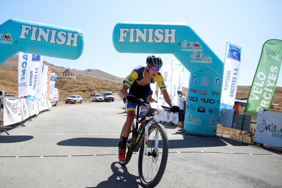 Erciyes Uluslararası Dağ Bisikleti Yarışları Devam Ediyor