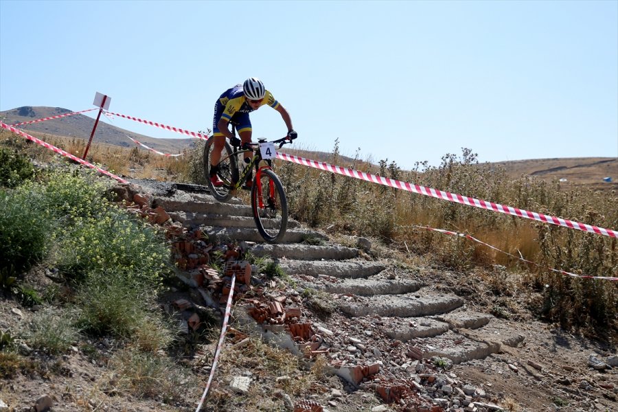 Erciyes Uluslararası Dağ Bisikleti Yarışları Devam Ediyor