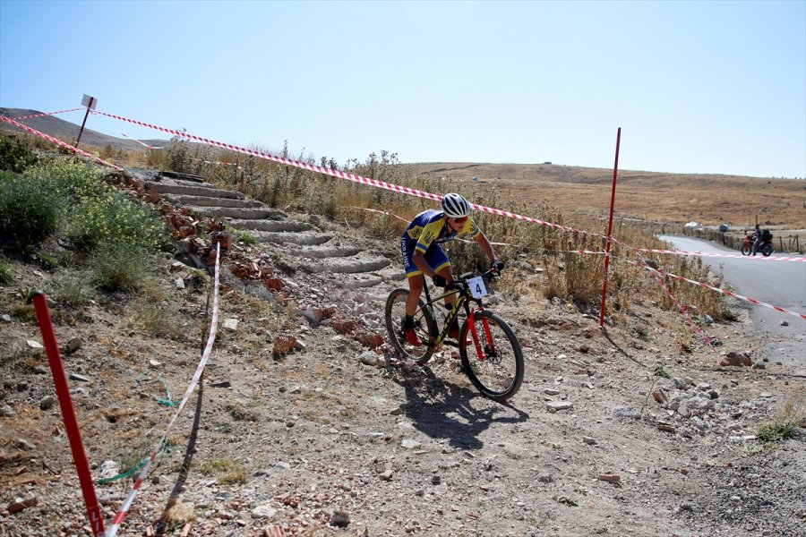 Erciyes Uluslararası Dağ Bisikleti Yarışları Devam Ediyor