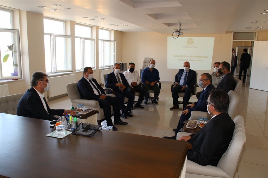 Milletvekili Erdem Ve Başkan Akkaya, Akşehir'de Oda Başkanlarıyla Toplantı Yaptı
